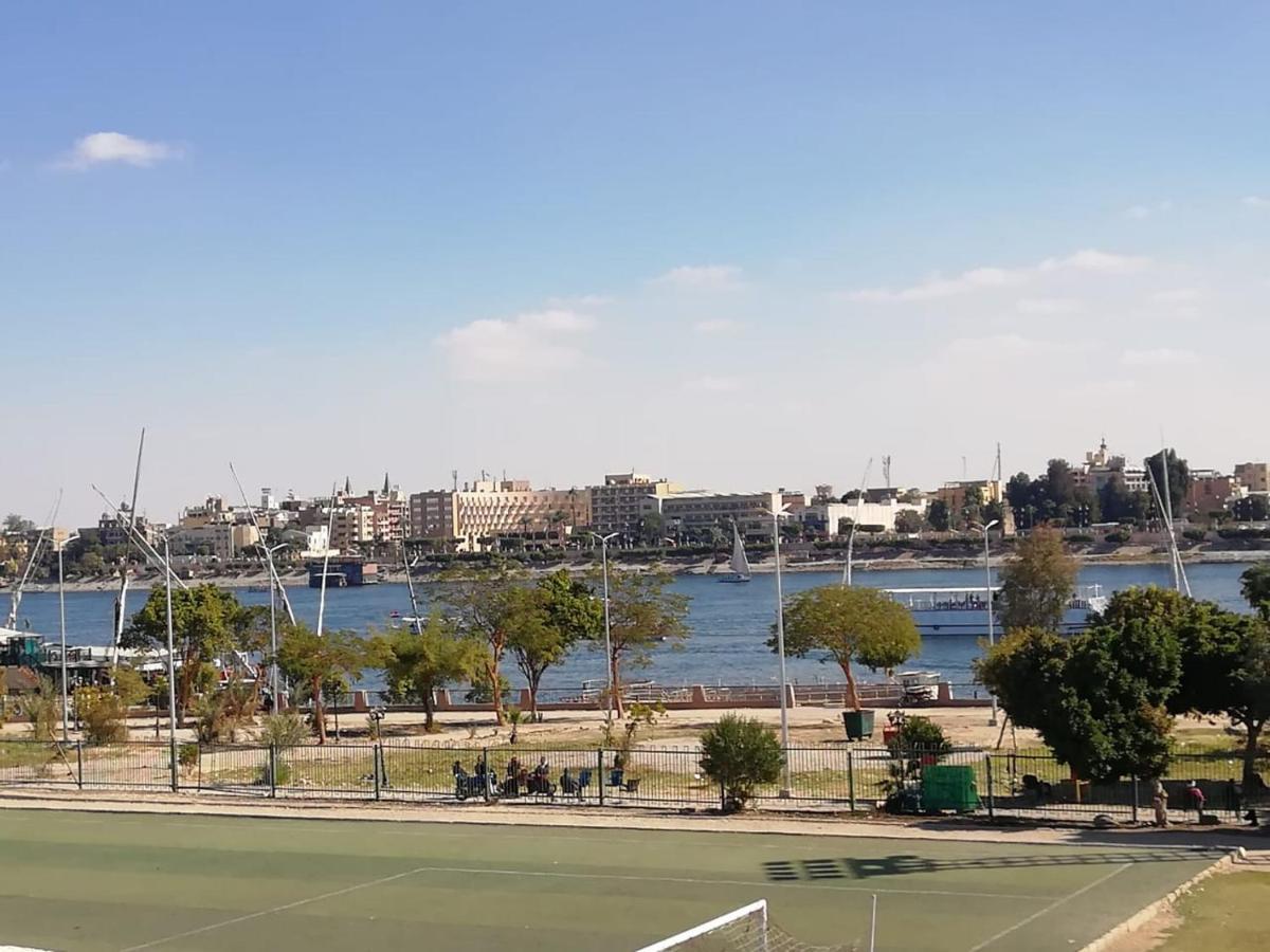 Nile Roof Hotel& Restaurant Luksor Exterior foto